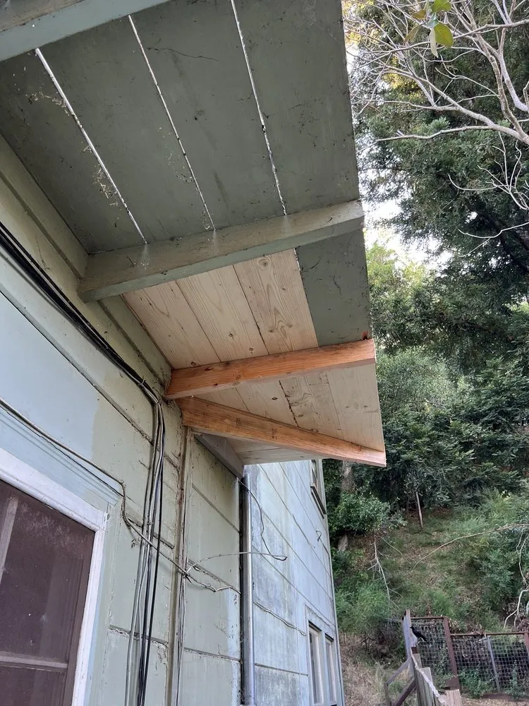 Slide of R&R Roofing