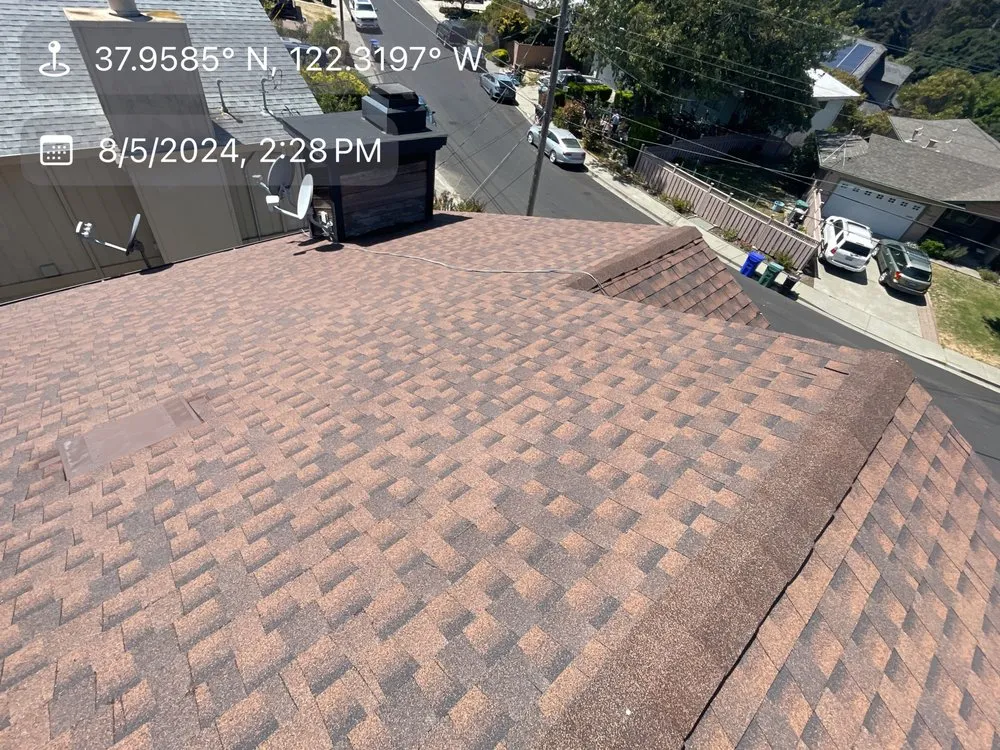 Slide of R&R Roofing