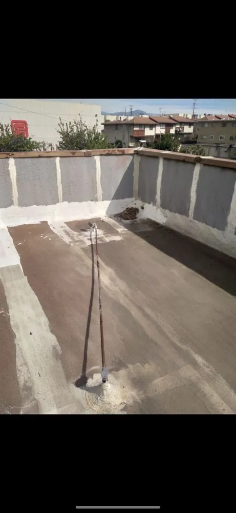 Slide of RR Roofing Service