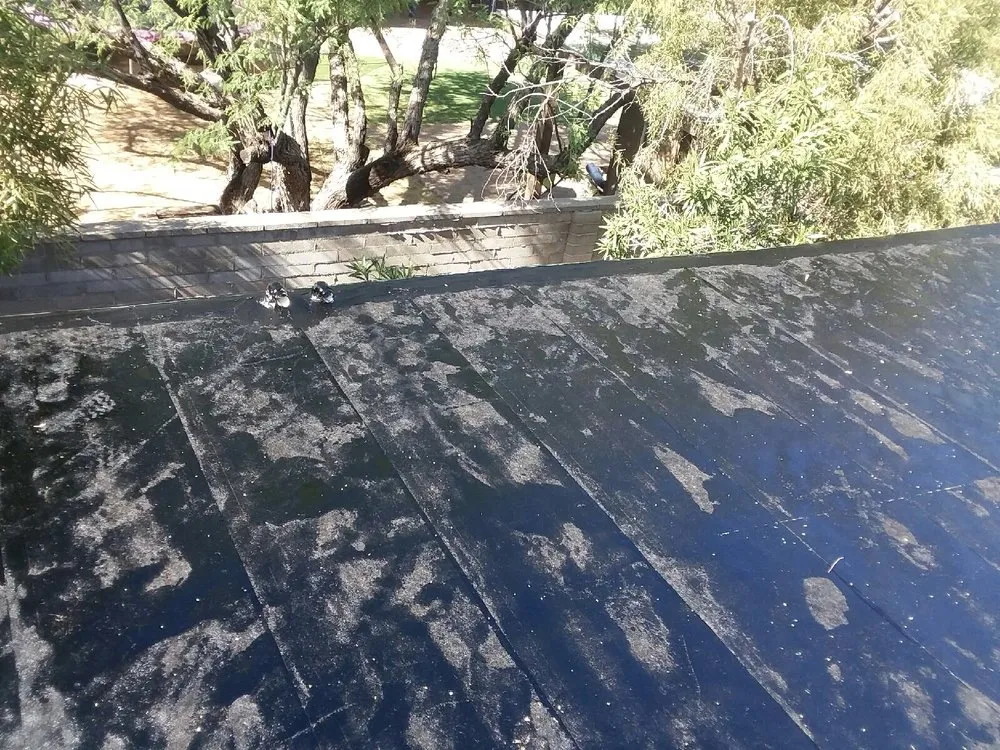 Slide of R&R Roofing