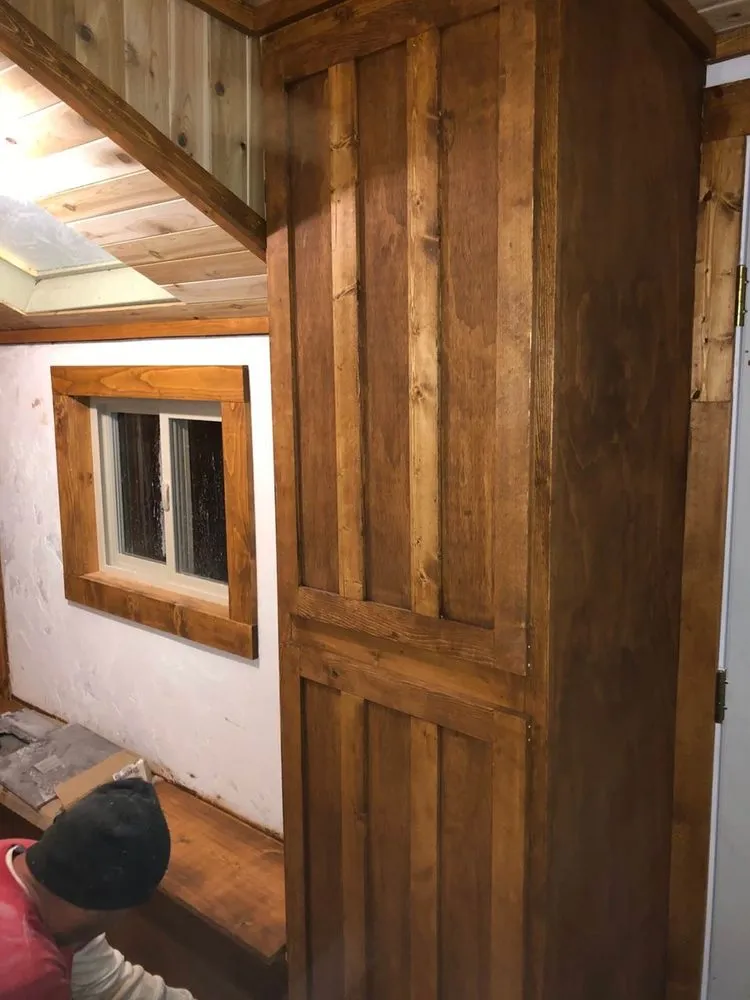 Slide of R&R Young Construction