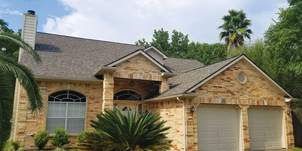 Slide of R&S Roofing