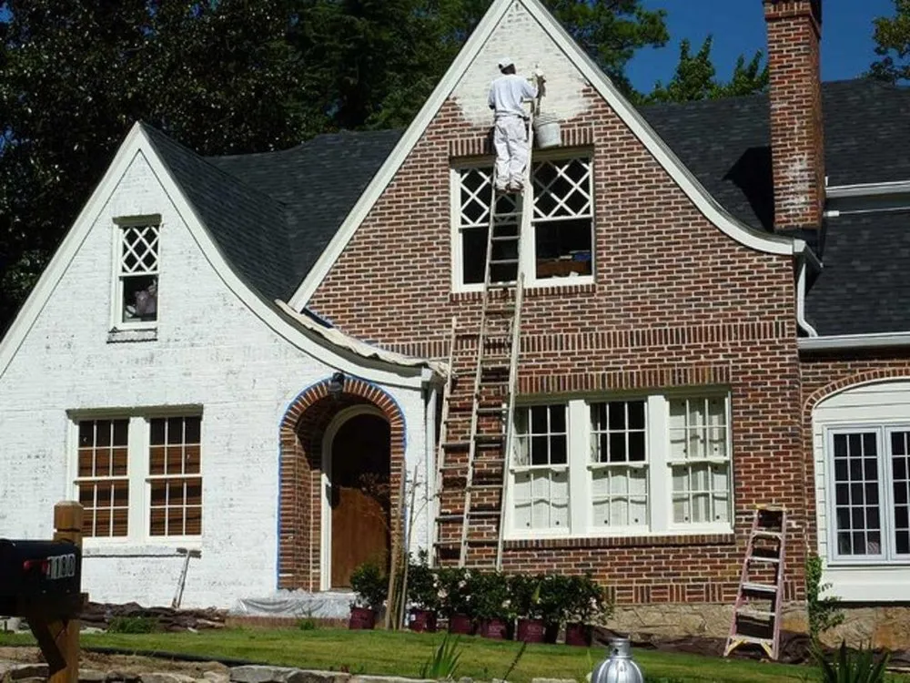 Expert shingle roofing service in Tarzana, CA - RSE Builders