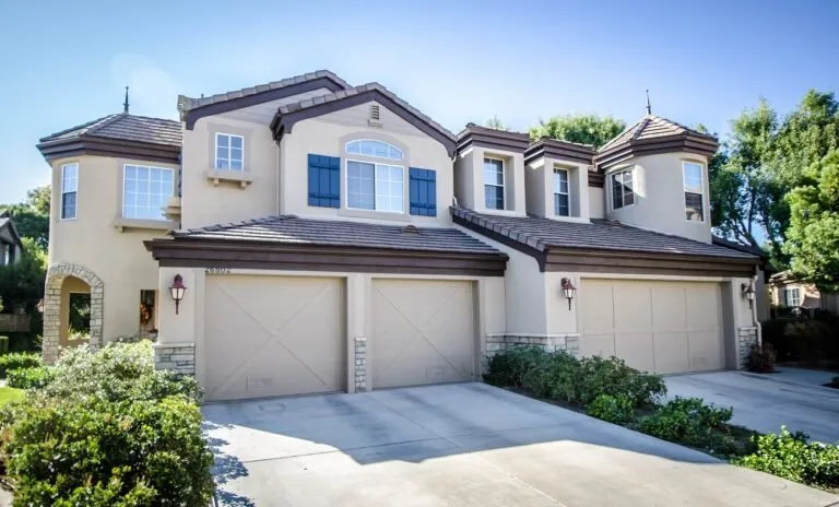 Professional roof replacement with free inspection in Tarzana, CA by RSE Builders