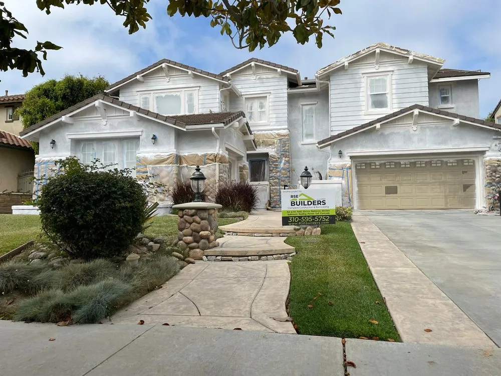 Emergency residential roofing service in Tarzana, CA - RSE Builders