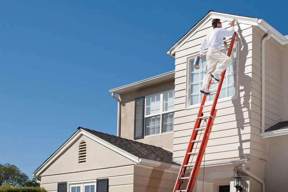 Licensed roof inspection in Tarzana, CA by RSE Builders