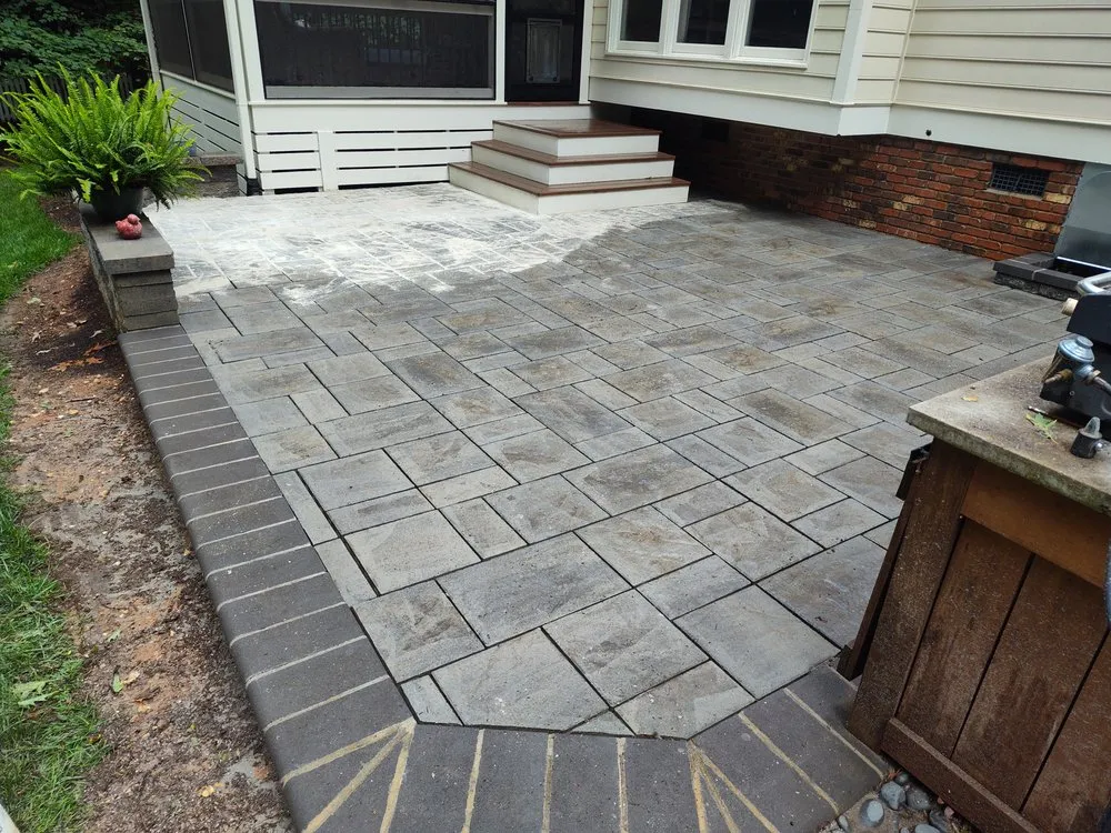 Slide of RStar Services