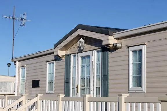 Slide of R&T Construction