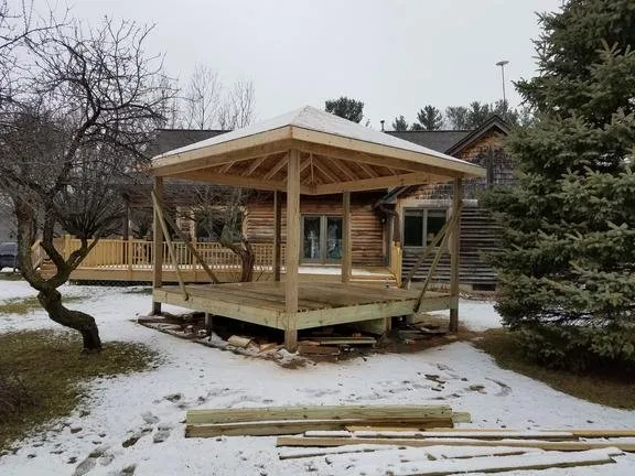 Slide of R&T Construction