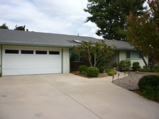 Slide of RT Roofing Specialist