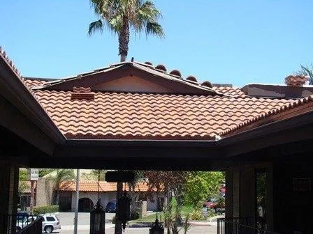 Slide of RT Roofing Specialist