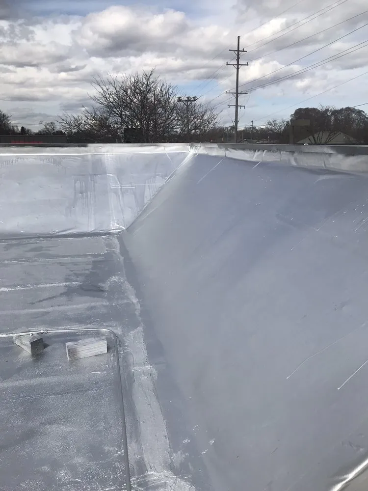 Slide of Rubberized Aluminum Roofcoating