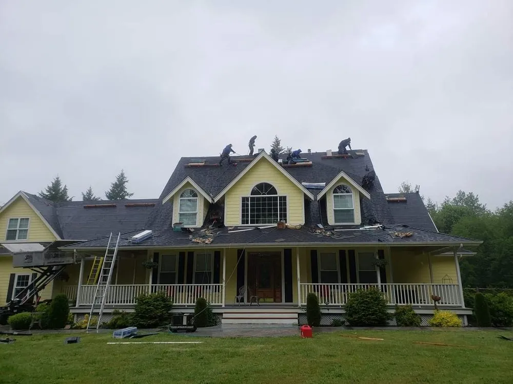 Slide of Ruben's Roofing