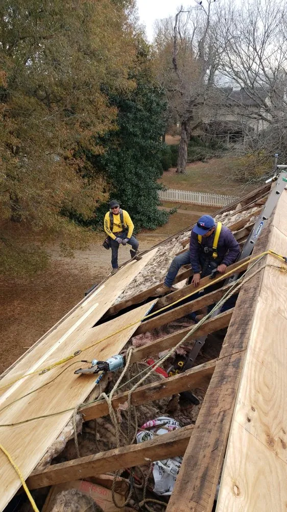 Slide of Rubio’s Roofing