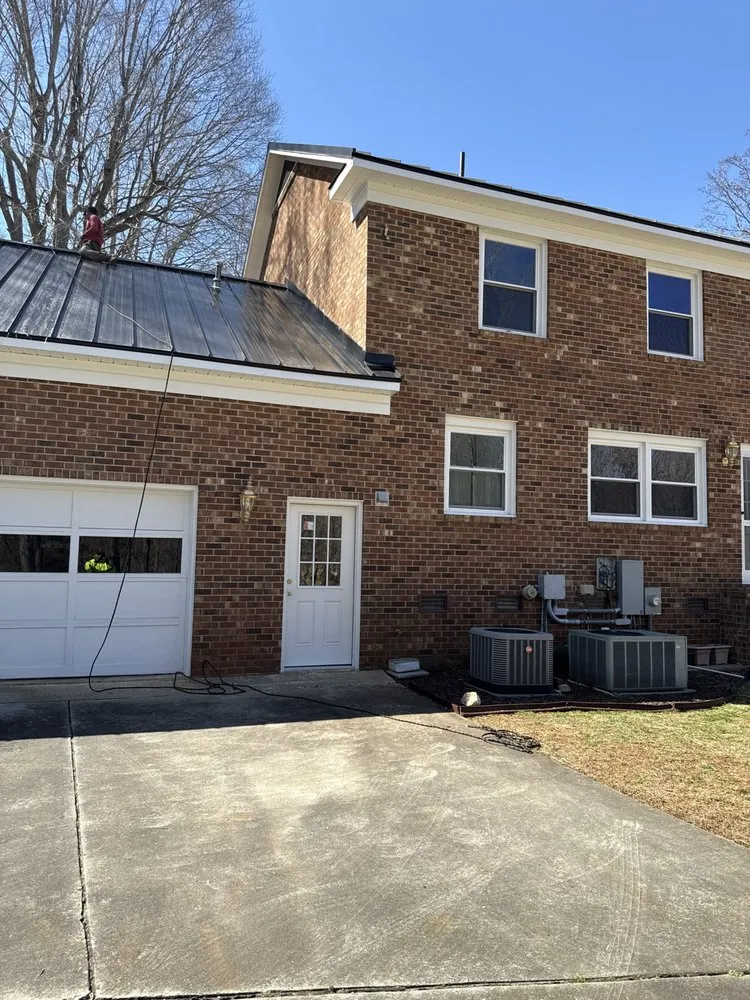 Slide of Rubio’s Roofing