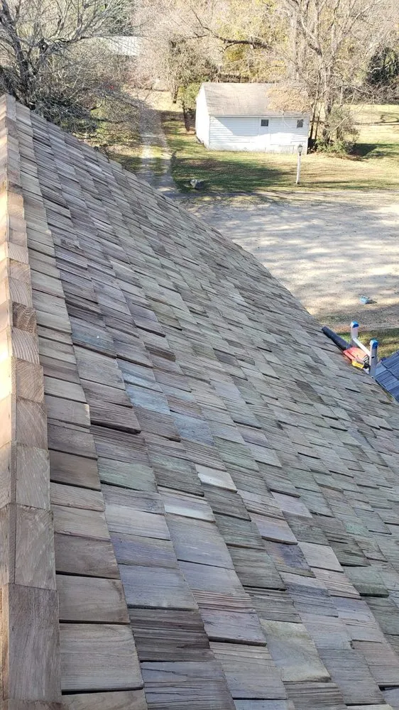 Slide of Rubio’s Roofing