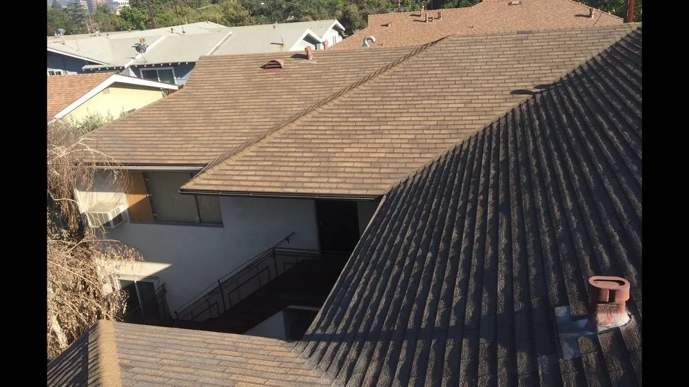 Slide of Ruiz Roofing Construction