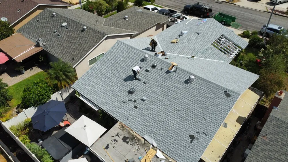 Slide of Ruiz Roofing