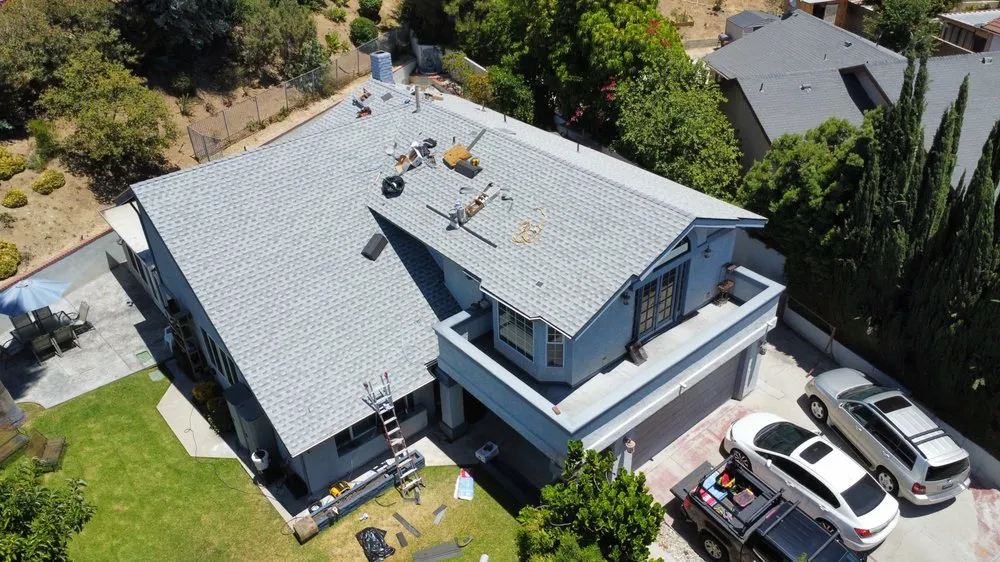 Slide of Ruiz Roofing