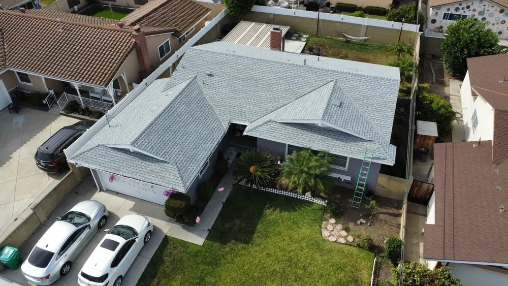 Slide of Ruiz Roofing