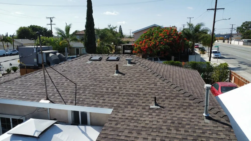 Slide of Ruiz Roofing