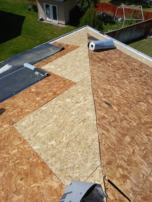 Slide of Ruiz Roofing Design