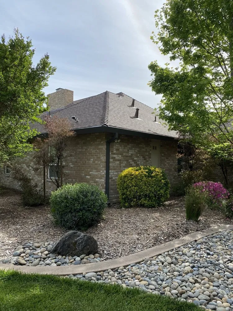 Slide of Ruiz Roofing Service