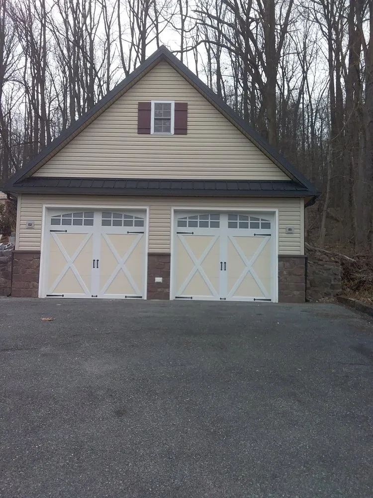 Licensed shingle roofing service experts serving Holtwood, PA - Running Buck Builders