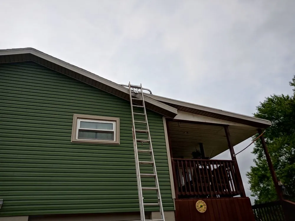 Slide of Russell's Roofing & Construction