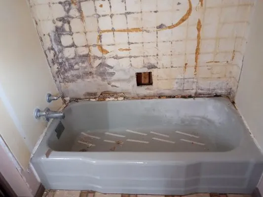 Russell's Roofing & Construction