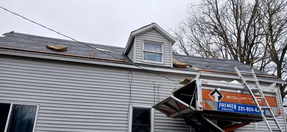 Slide of Ruthless Roofing Demo And Cleanouts