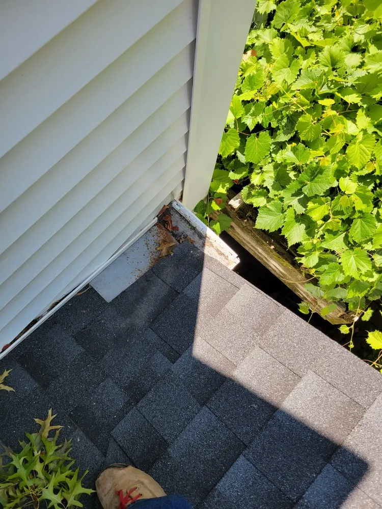 Slide of Ruzich Roofing