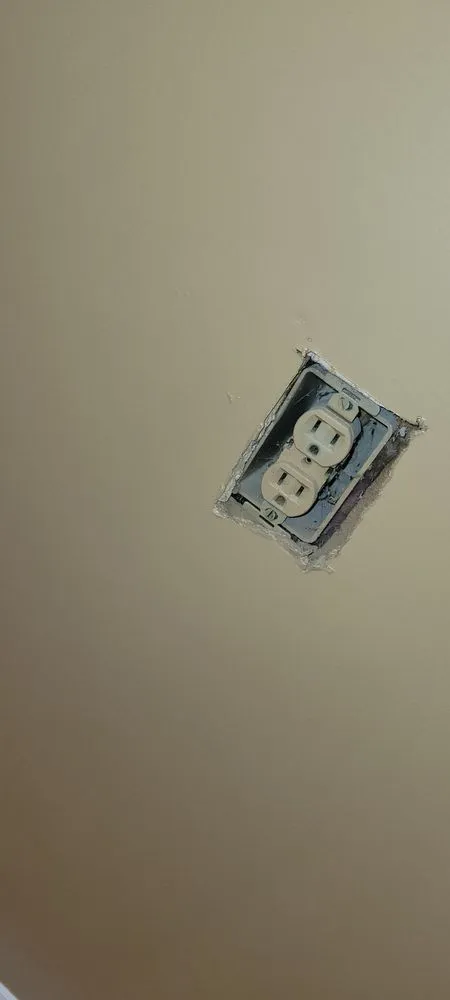 Slide of R&W Repairs & Renovations