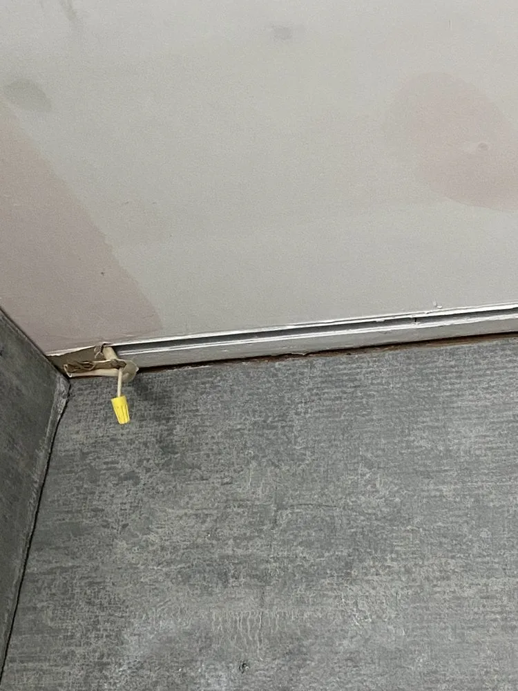 Slide of R&W Repairs & Renovations