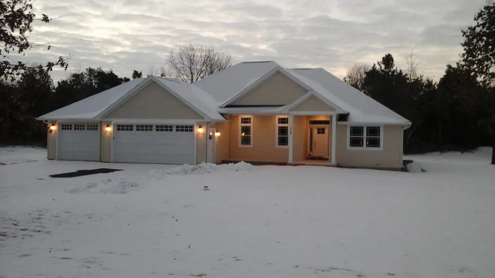 Slide of Ryan Eissens Construction