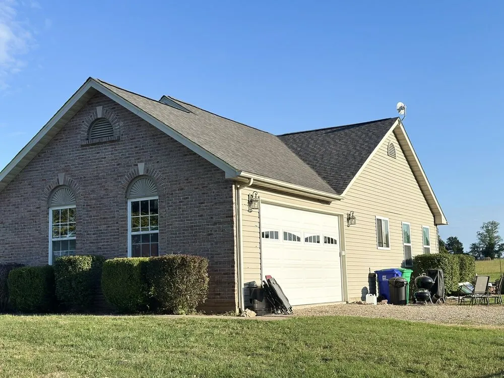 Slide of Ryan’Z Roof’Z and Extior’Z