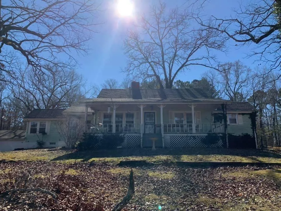 Slide of Ryland’s Roofing