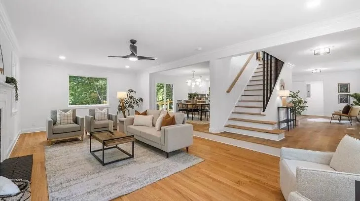 Slide of S & R General Contracting