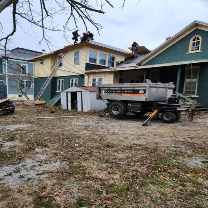 Licensed residential roofing service in Spencerville, IN - S L Construction