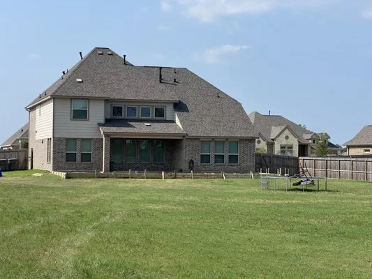 S P Construction & Remodeling Logo