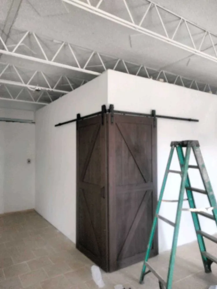 Slide of Saenz construction