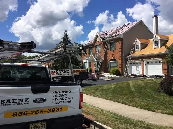 Slide of Saenz Contractors