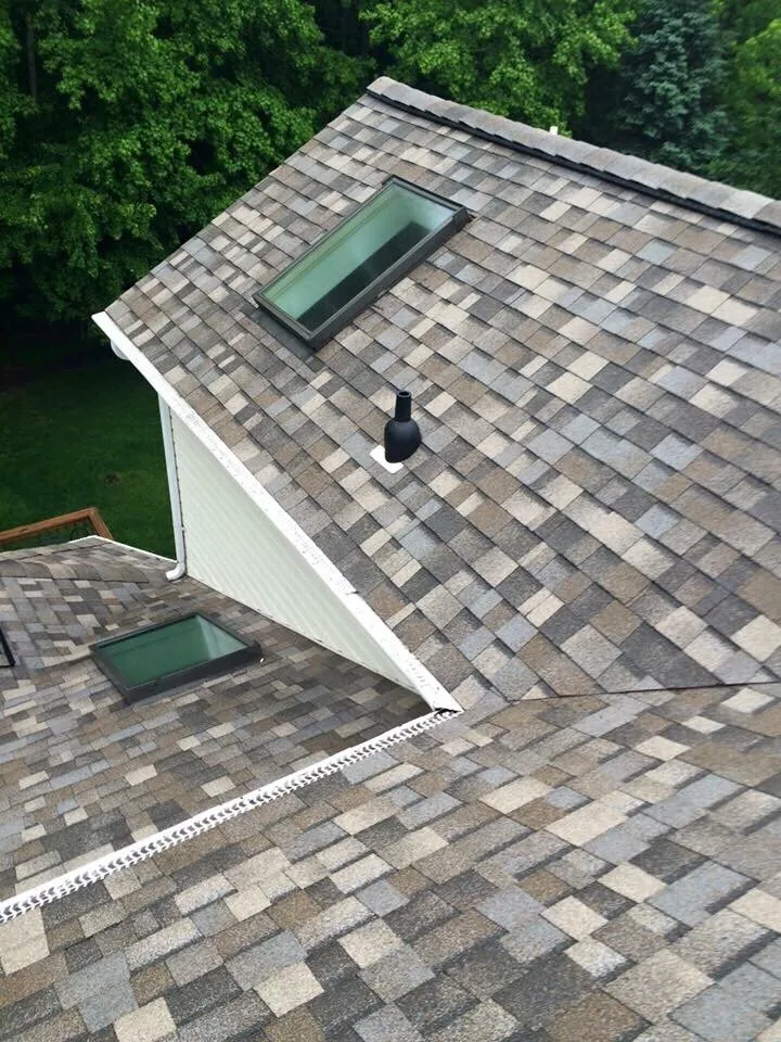 Slide of Saenz Contractors