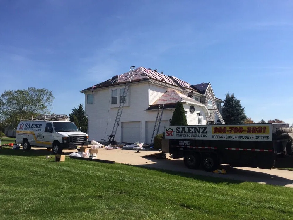 Slide of Saenz Contractors