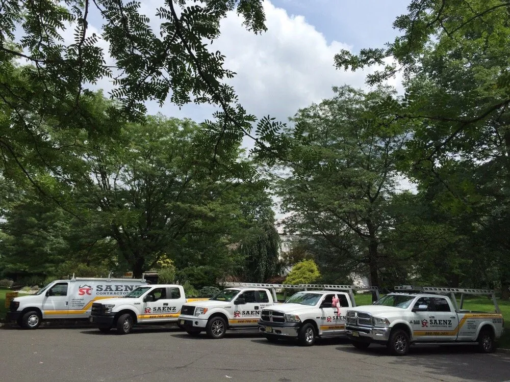 Slide of Saenz Contractors