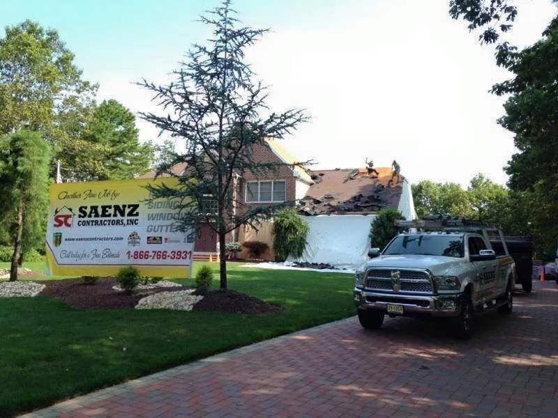 Slide of Saenz Contractors