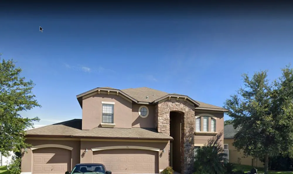 Professional shingle roofing service experts serving Oxford, FL - Safe and Sound Roofing