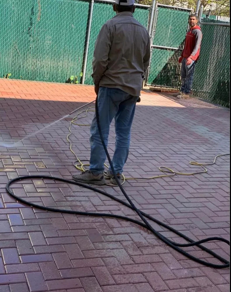 Slide of saga Builder