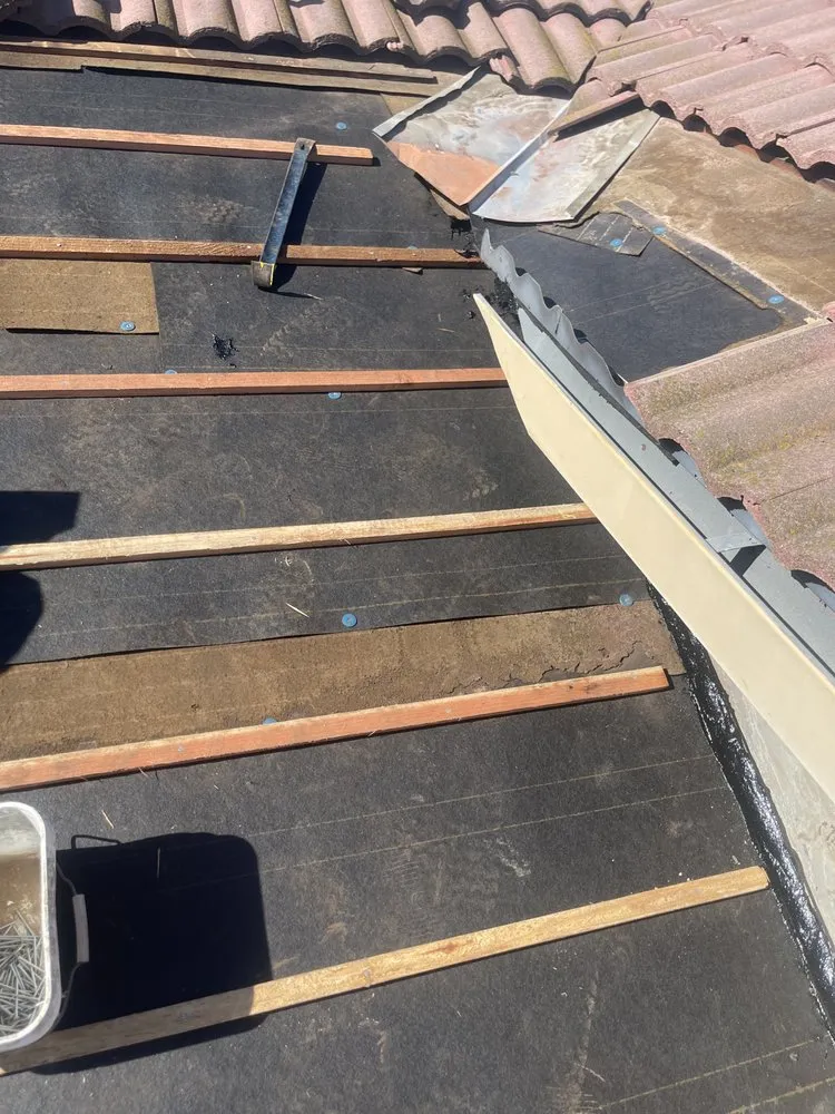 Slide of Sahagun Roofing