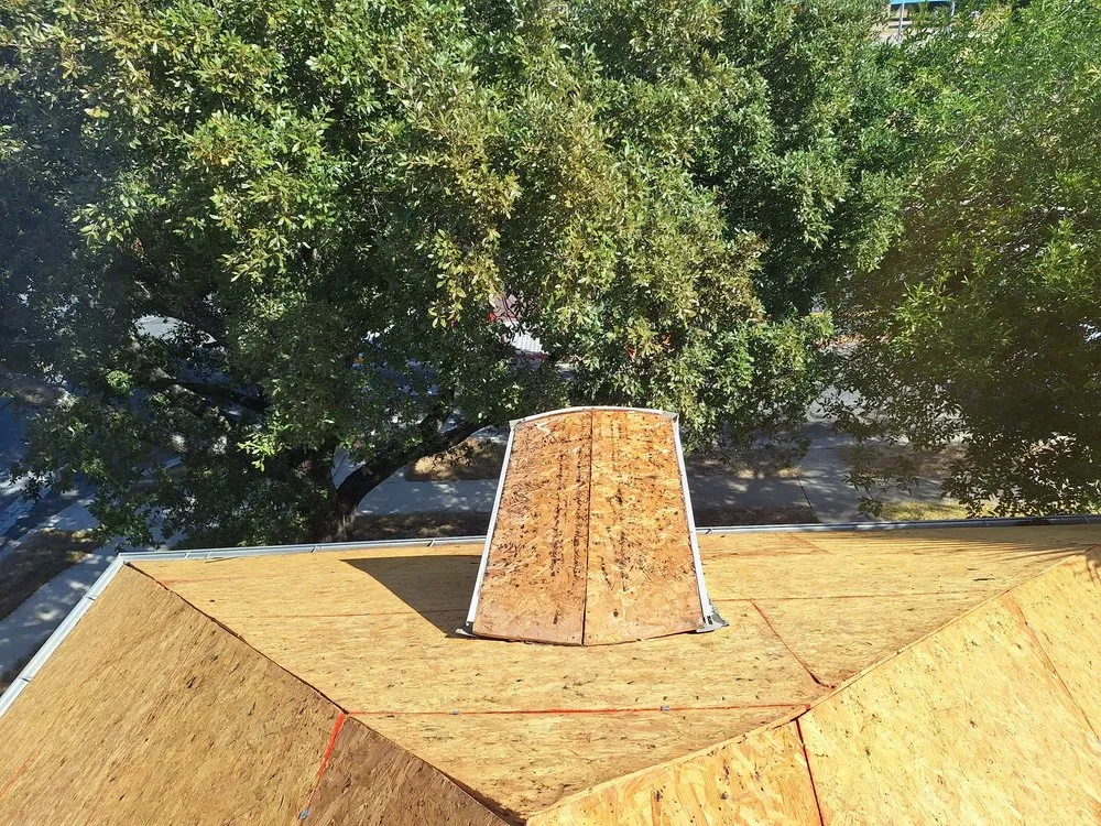 Slide of Saldana's Roofing